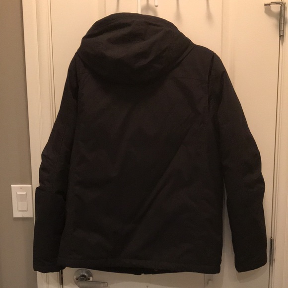 Men’s Eddie Bauer winter jacket. Colour black. Size small. - Picture 5 of 9